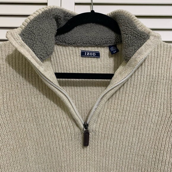Men’s Izod Half-zip Sweater - Picture 4 of 6